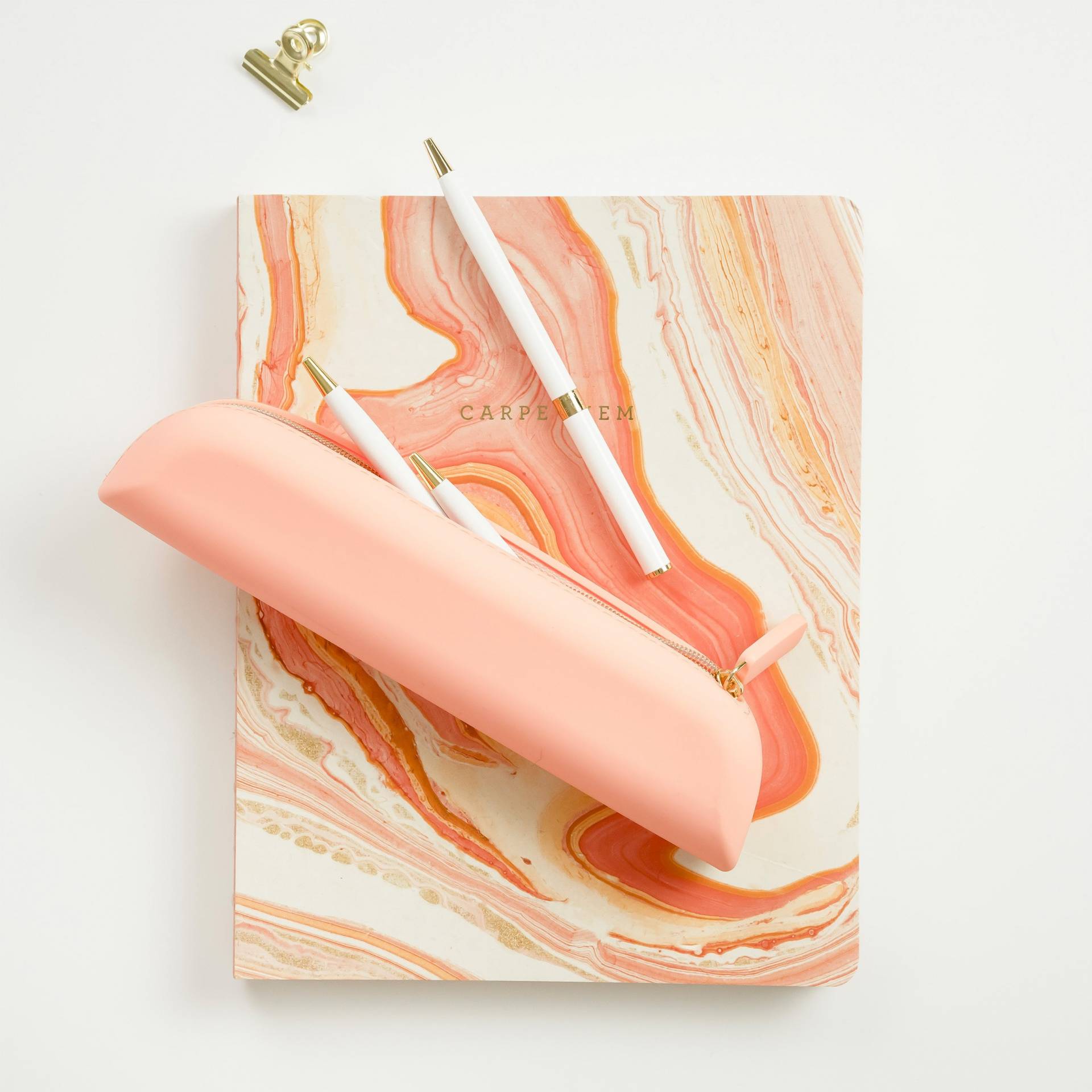 christmas-gift-ideas-family-friends-holiday-gift-guide